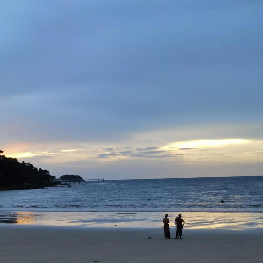Lily Holiday 百合假日 Patong Buitenkant foto